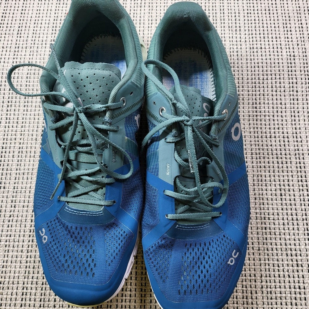 On Running Shoes‎ Mens Size 10 Blue CloudTec Helion Low Top Athletic Running